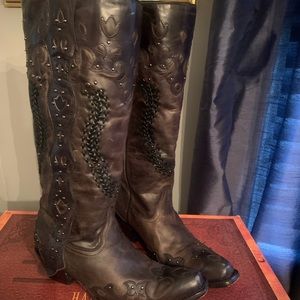 Corral western boots.  Gray & Black Leather